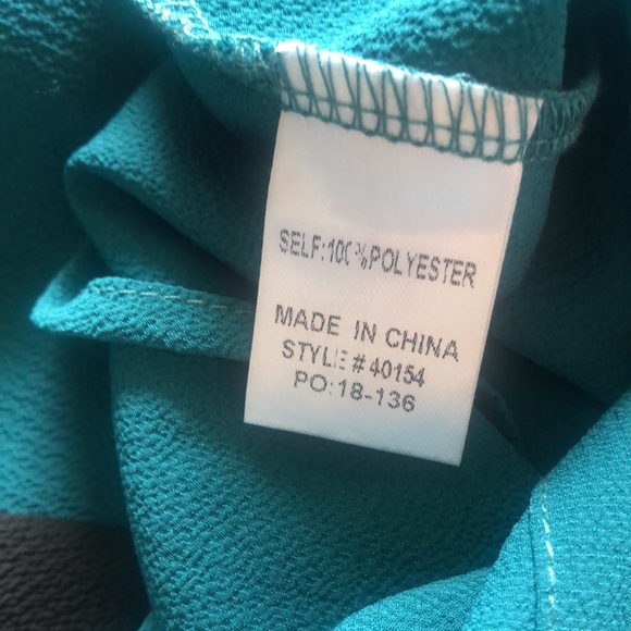 Hunter green ruffle blouse - Picture 3 of 6